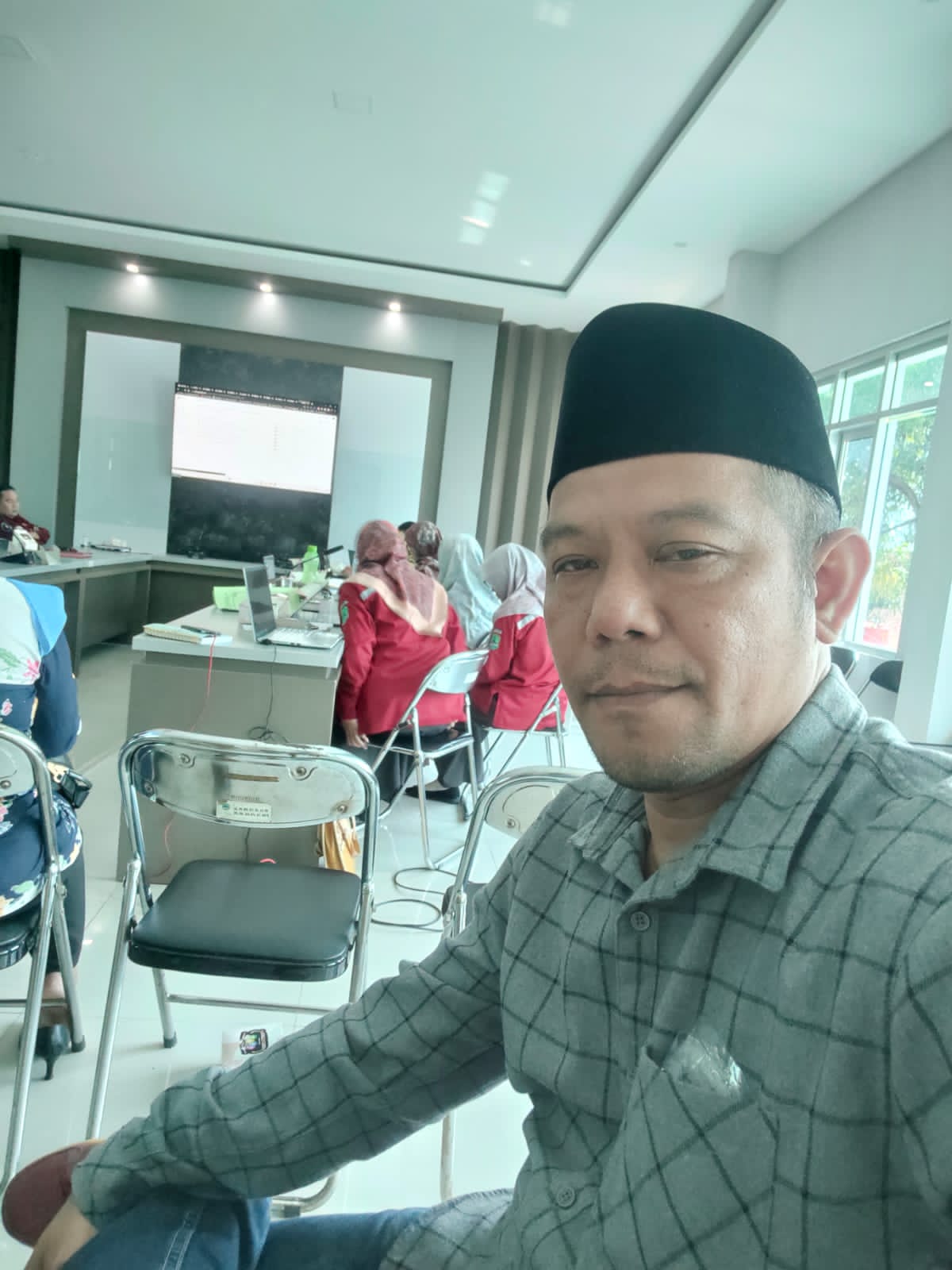 Asep S S Suparman (Asep Papay), Ketua PSI dan Relawan HIV Kuningan, (foto: Net/Vox)