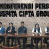 Dari Kiri ke Kanan : Mukhlis, Legal PT PCG - Hery Oyut, ISO yang saat ini diperbantukan pada bidang pelestarian alam - Nuki, Divisi Agro - Bude Heni, Sharing Committee PT PCG - Adi Wagos, Legal PT PCG