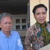 Kanan ke Kiri: Kuasa Hukum Rizal, Kuswara S P, S.H. dan Abdul Harris, S.H. (foto: Farid/Vox)